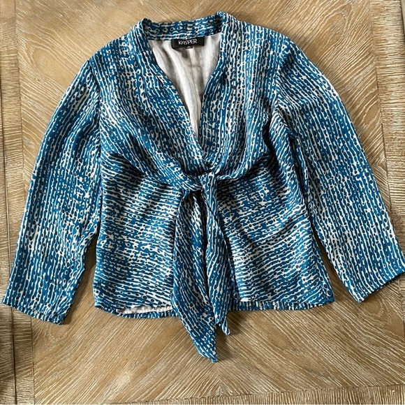 Kasper Tops - Kasper Woman’s V-neck Tie Button Down Abstract Blue Blouse (10)